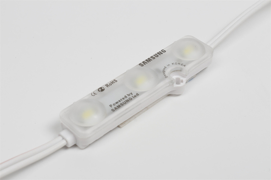 30000 時間の寿命を持つ 1.5W DC12V 単色 LED ライト モジュール