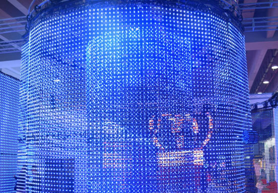 防水ソフトLEDメッシュビデオスクリーン RGB 50mm DMX512 160度 室内ディスプレイ用