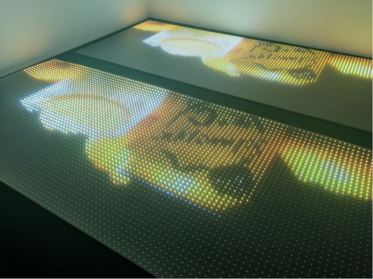 超薄透明LEDディスプレイ 屋外透明LEDスクリーン 店窓用
