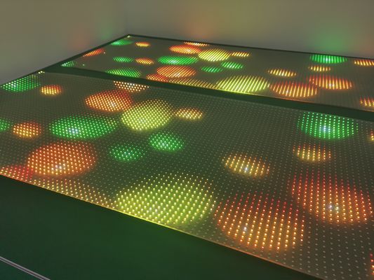 スーパースリム 柔軟性 透明性 LED フィルム 粘着性 広告用 LED ディスプレイ 小売店用 DC5V P4