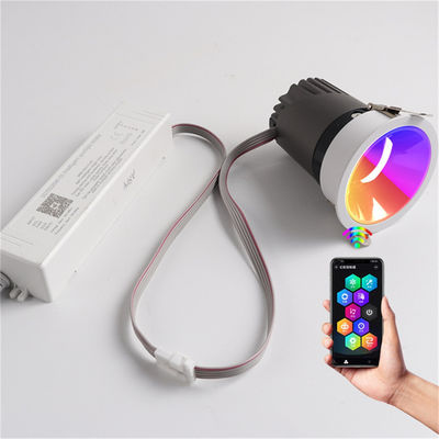超薄 20W RGBW SPI USC2904 リチャージ可能なLEDスポットライト リビングの装飾用