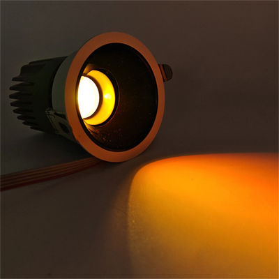 RGBW 光源 20W LED 室内照明のための円形内蔵スポットライト