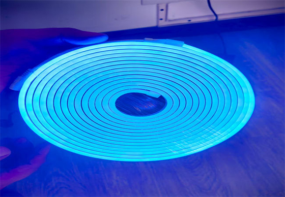 高明るさ RGB フルカラー DC12V ネオン 柔軟な LED ストライプライト 柔軟な壁テープ照明